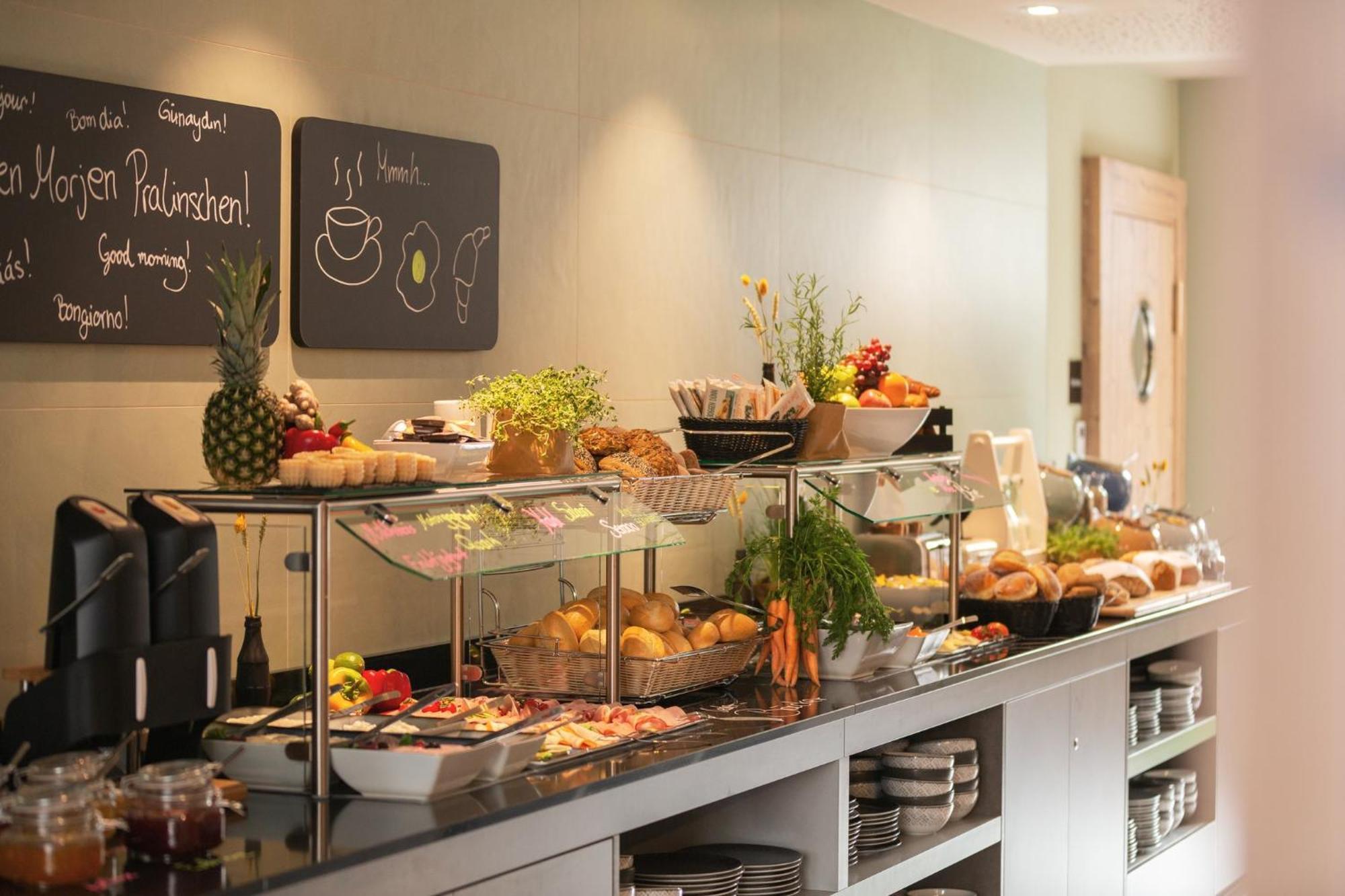 - The Niu, Mill Muelheim, An Ihg 3*
