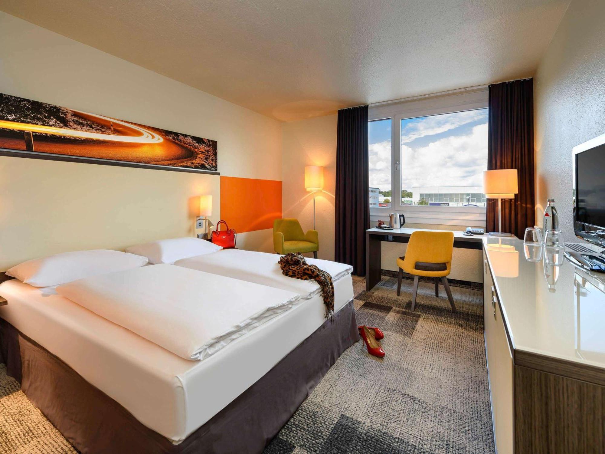 Mercure West Hotel