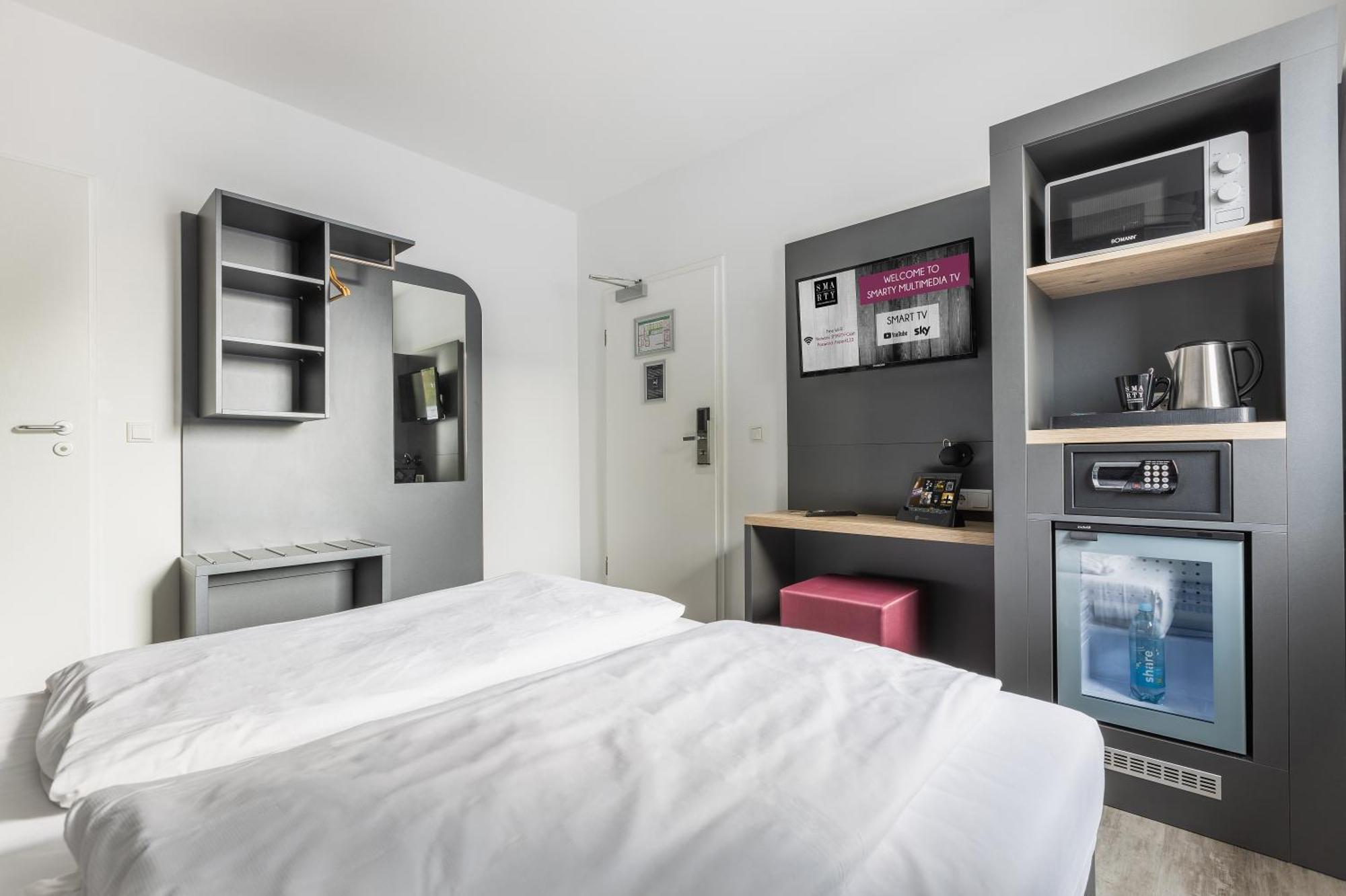Smarty Airport - Kontaktloser Self Check-in Hotel 3*