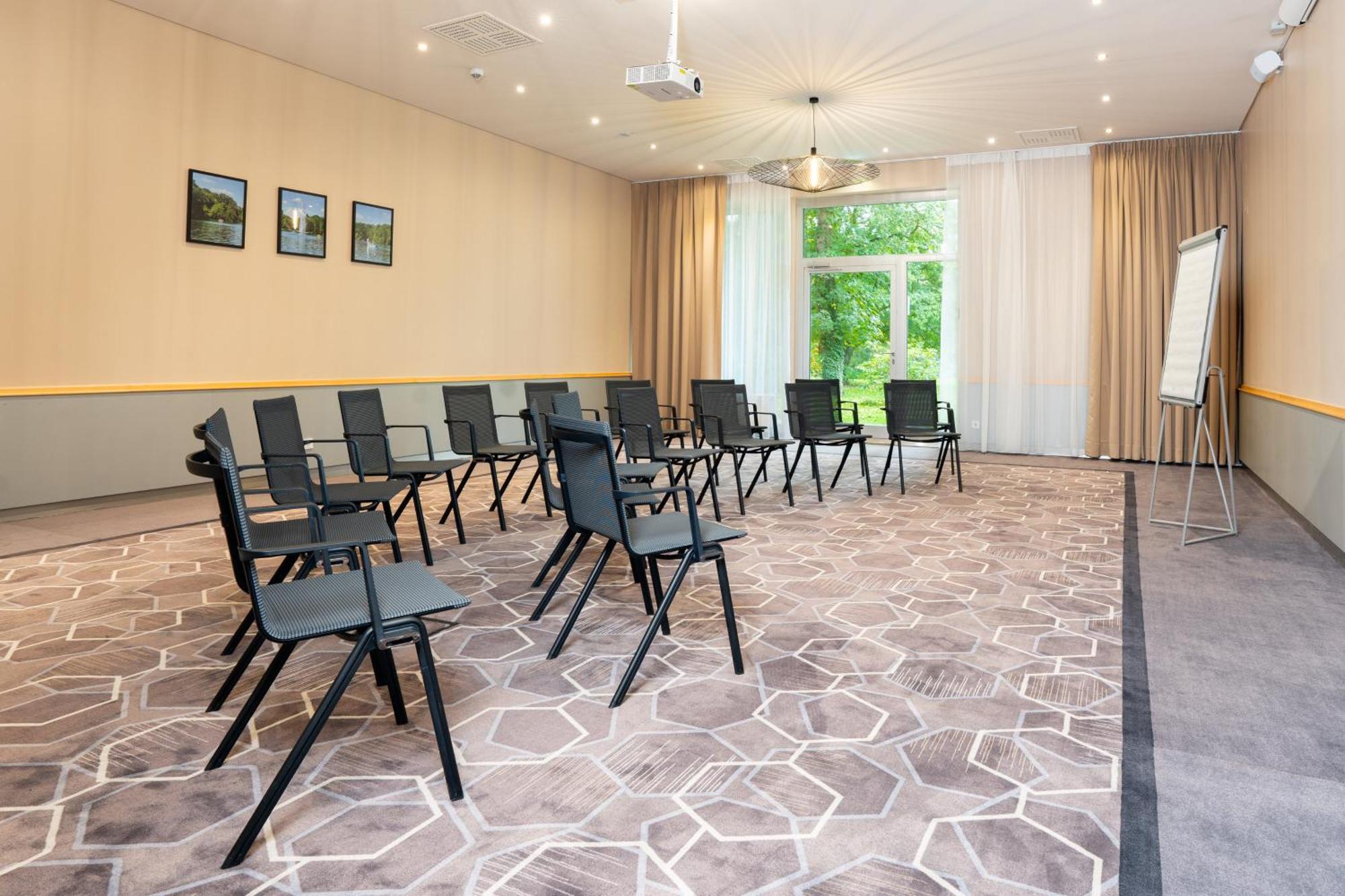 Leonardo Royal - Am Stadtwald 4*