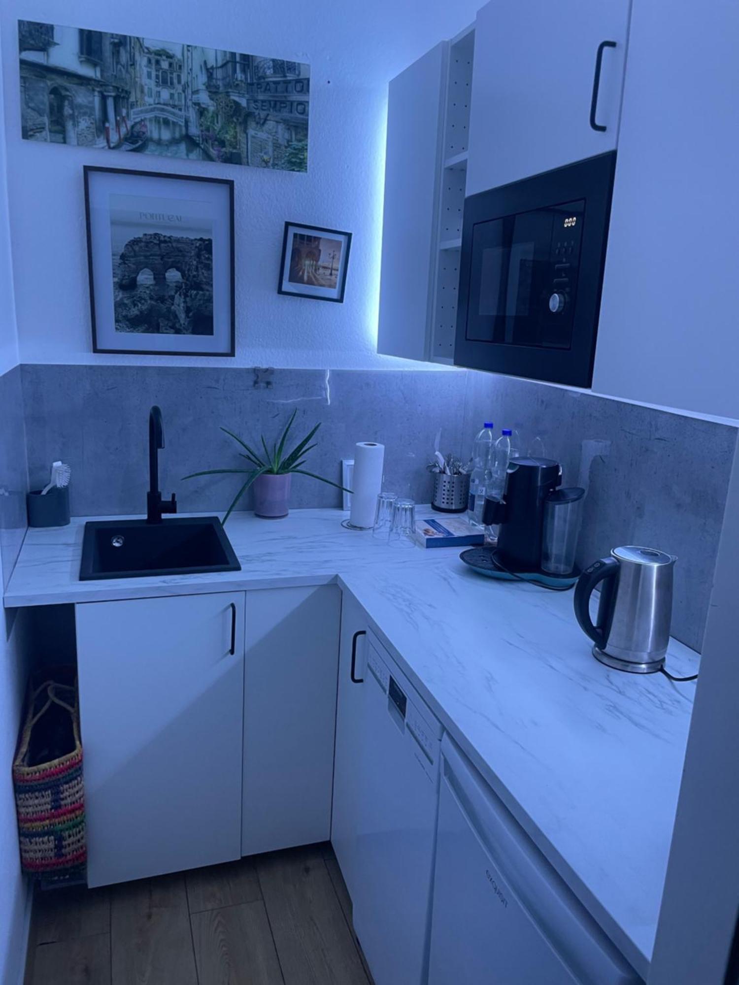 Koeln 4 Min Naehe Von Hbf Und Dom Mit Garten ,balkon & Office Colonia