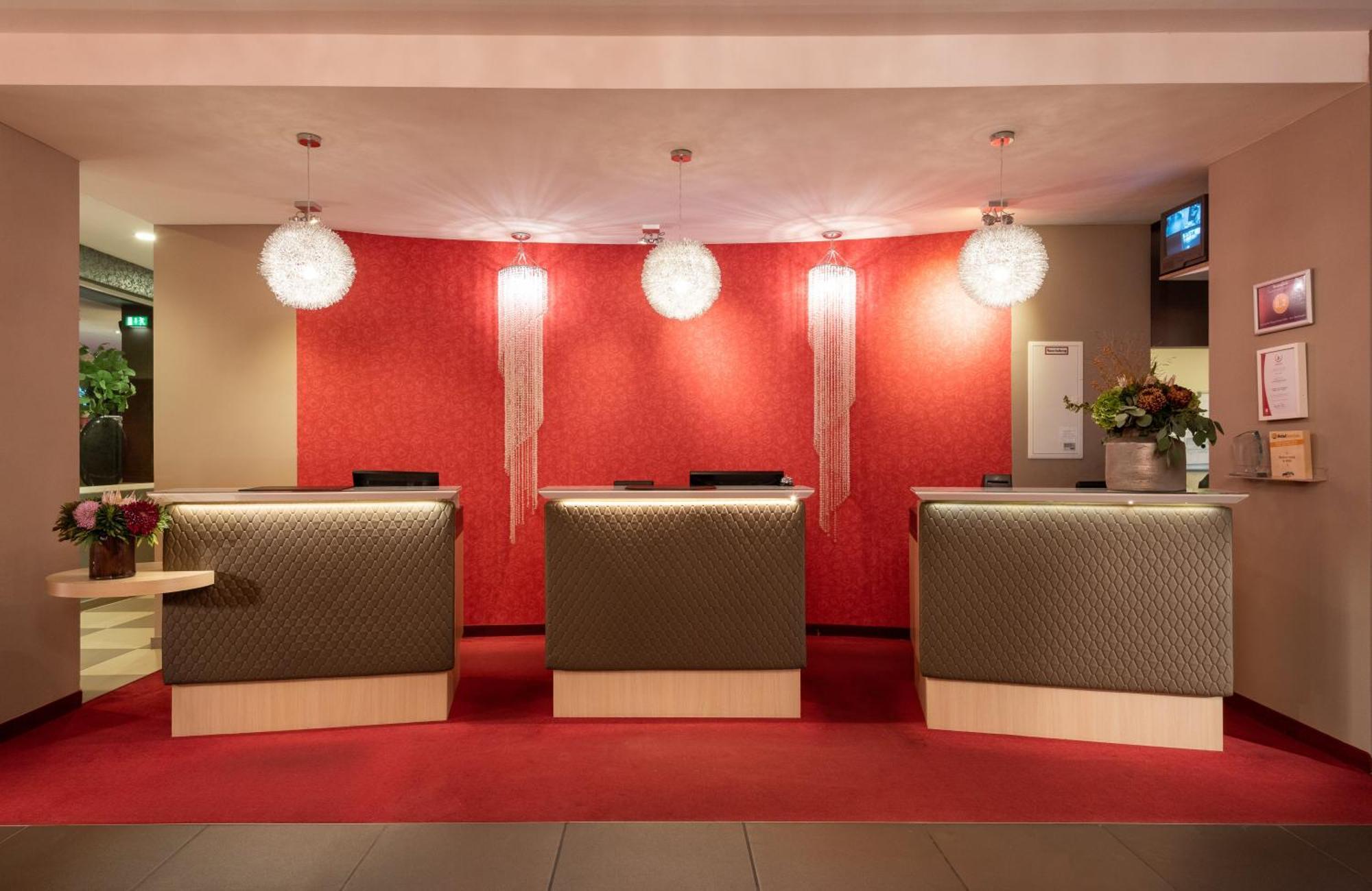 Leonardo Royal - Am Stadtwald 4*
