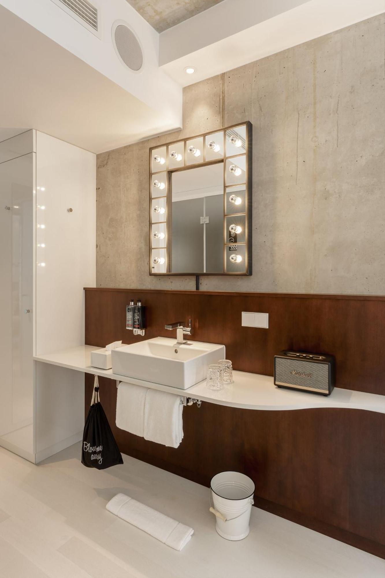 Ruby Ella Hotel Keulen