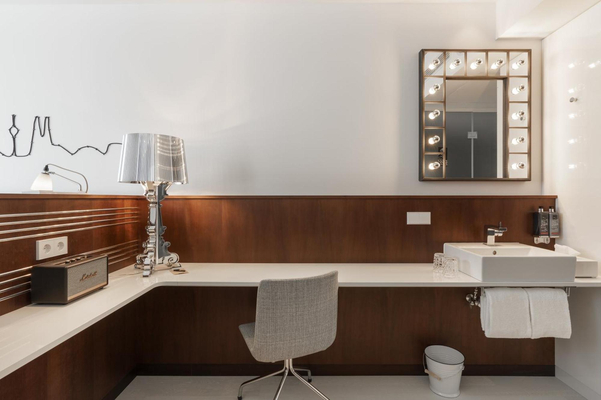 Ruby Ella Hotel Keulen