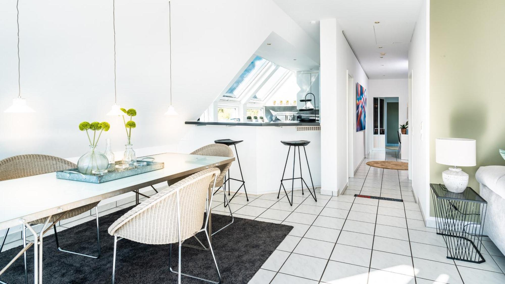 Moderne 3-zimmer Naehe Messe Appartement *