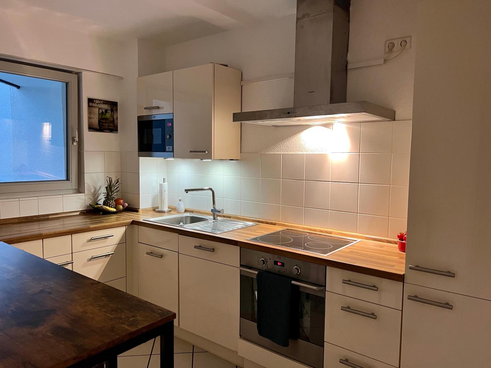 Stylish, Cosy Flat Close To Center Apartment *