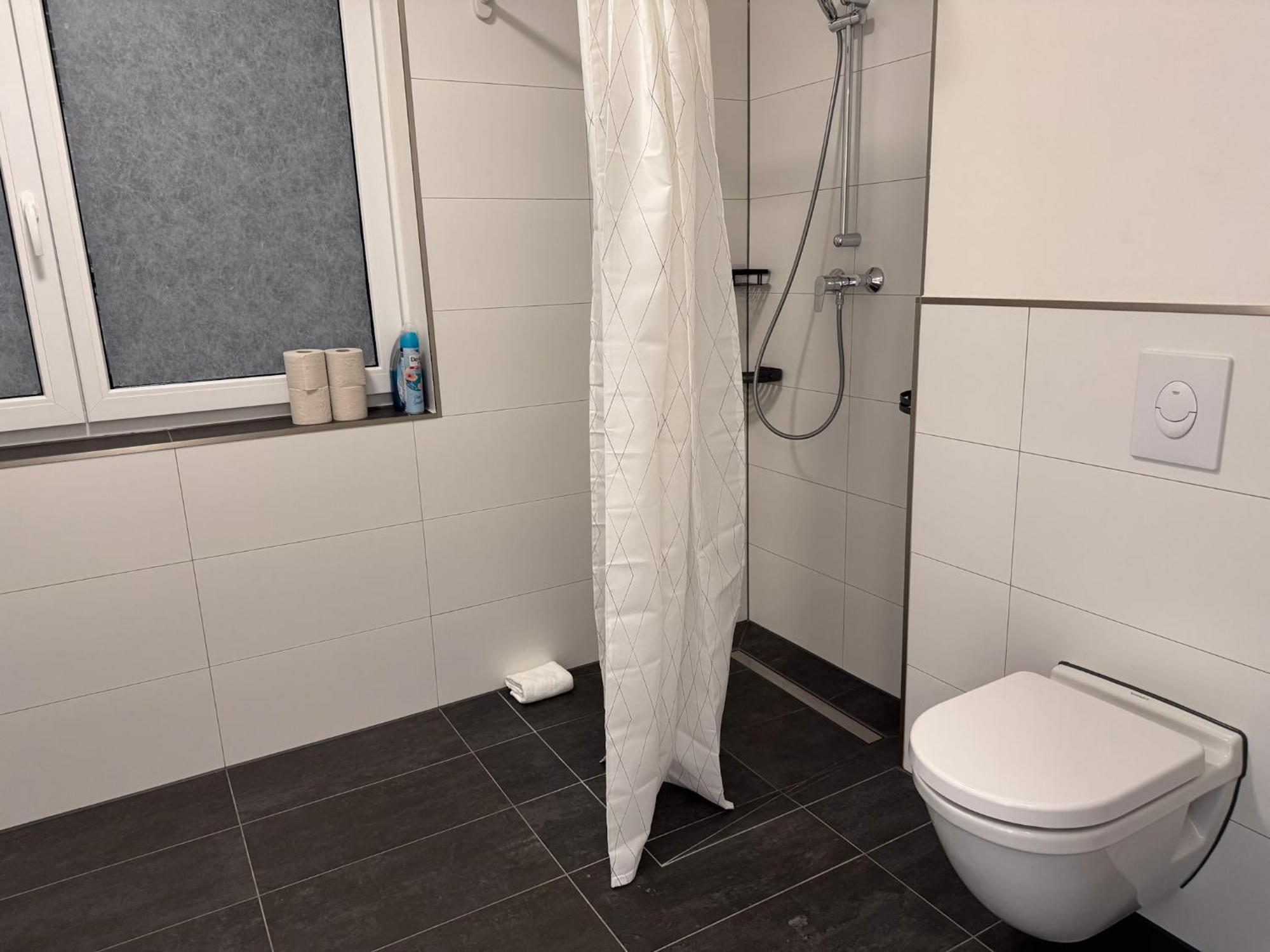 Apartment T&k - Bergisch Gladbach - 7 Comfortable - 20 Min To Fair Messe Cologne