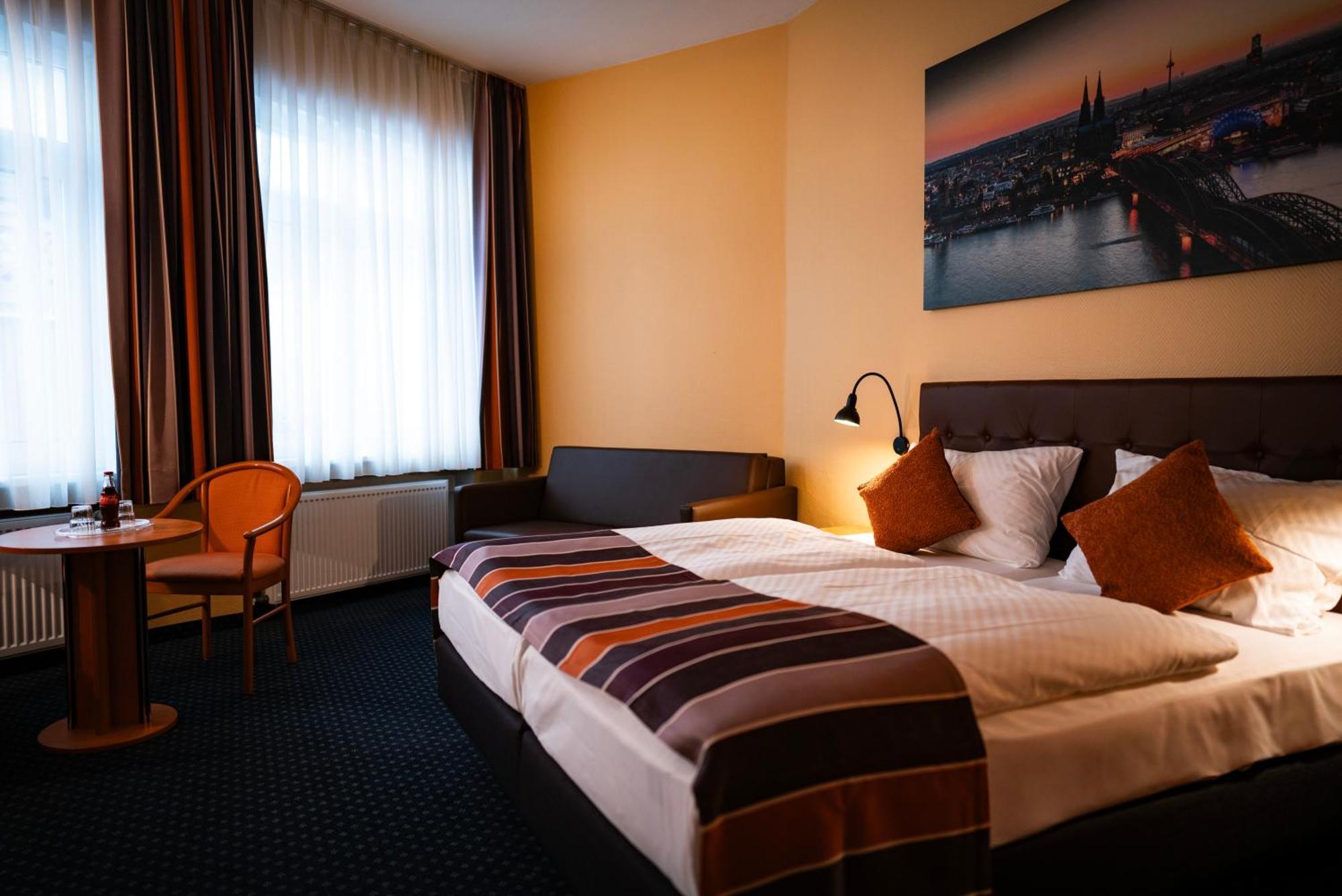 Boulevard 3* Kolonia