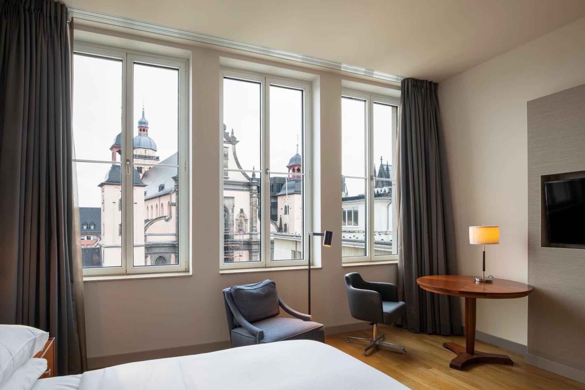 Hilton Hotel 5*