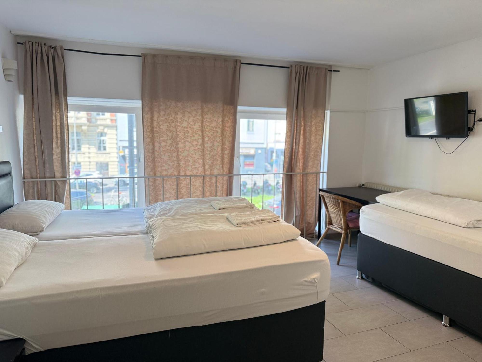 Garni Emir 3* Cologne