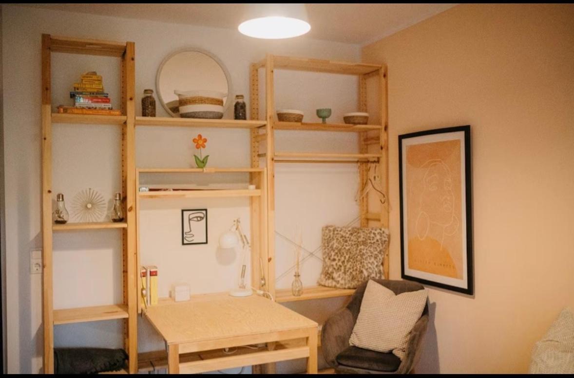 Gemuetliche Zentrumsnahe Wohnung, Eigene Terrasse Apartamento Colónia