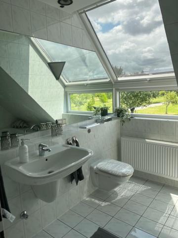 Moderne 3-zimmer Naehe Messe Appartement
