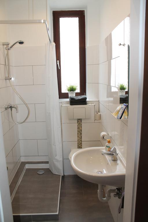 B49 - & Messe Apartment *