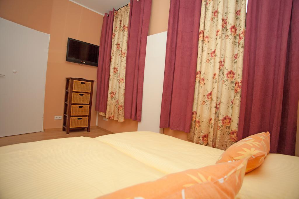 Suedbruecke Guest house Cologne