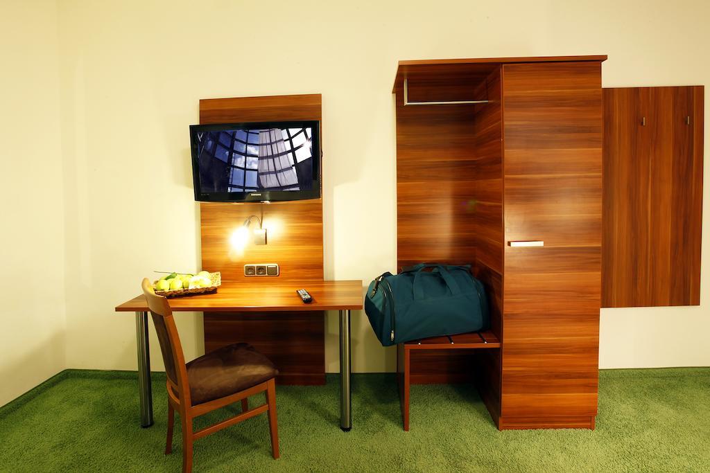 Hotel Warsteinerhof By Centro Comfort 3*