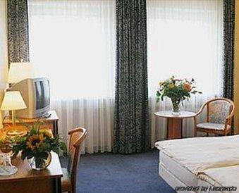 Boulevard Hotel Kolonia