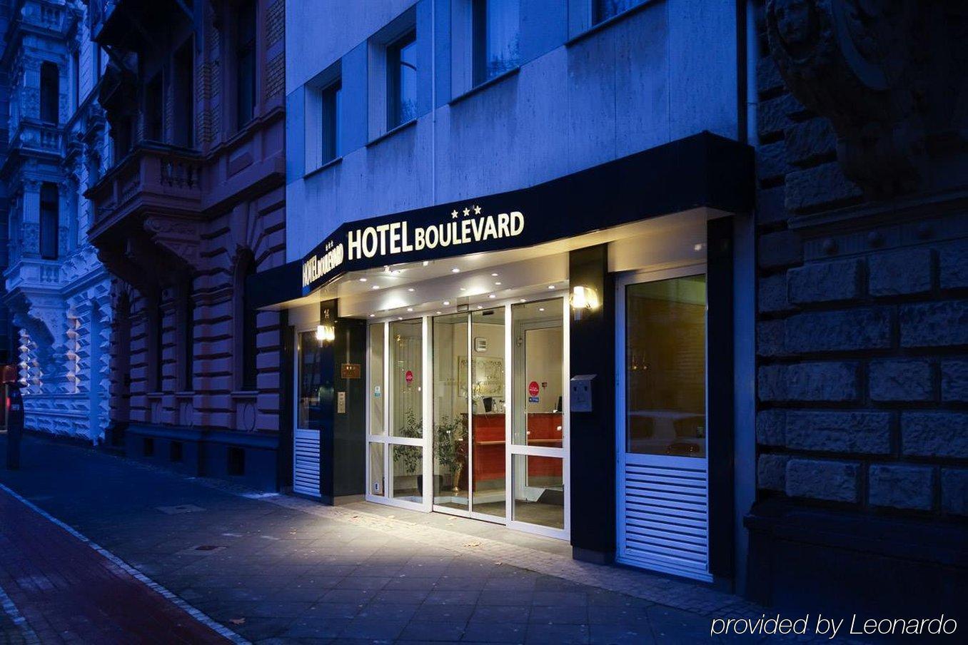 Boulevard Hotel 3*