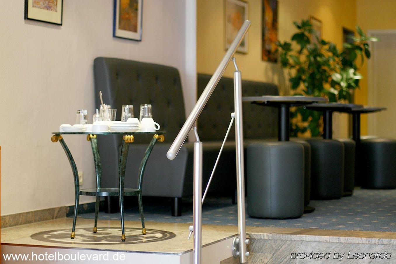 Boulevard Hotel 3*