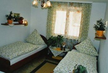 Hotel Heinzelmaennchen Cologne