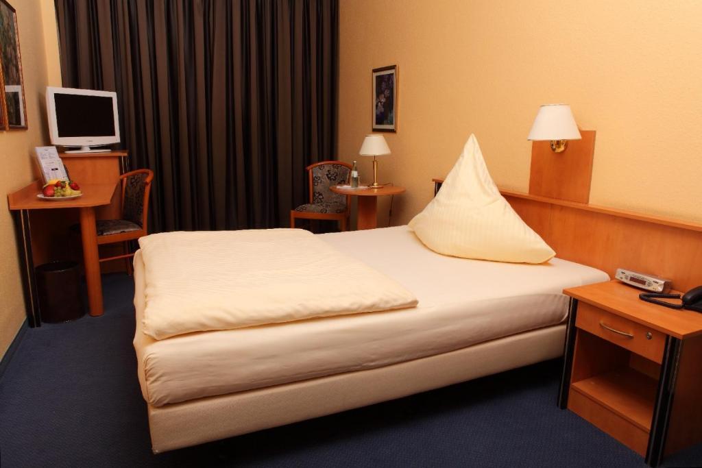 Boulevard Hotel Kolonia