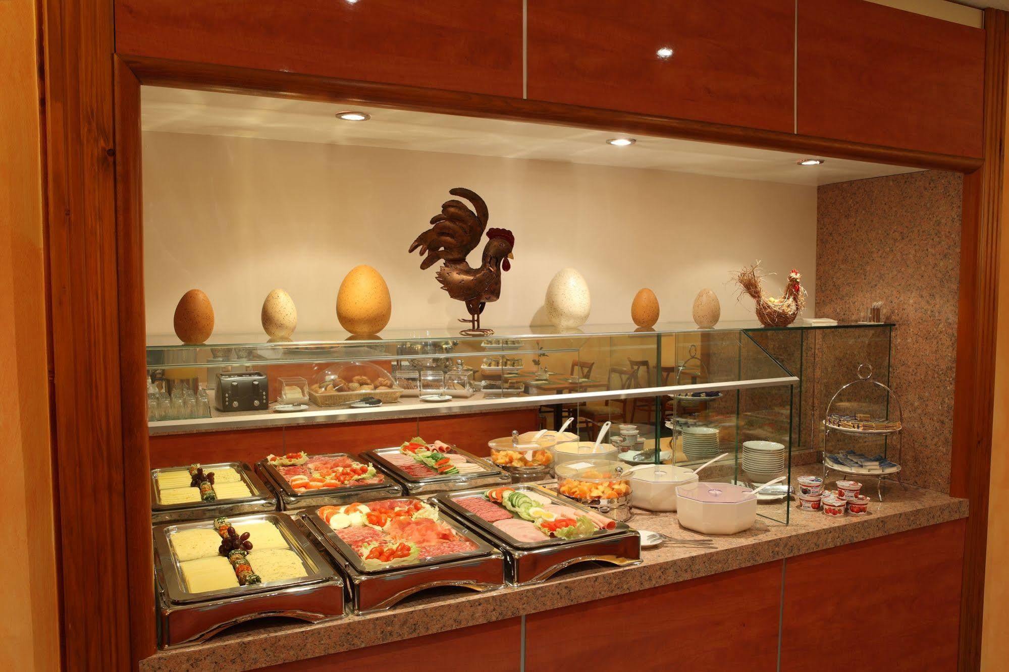 Boulevard Hotel 3*