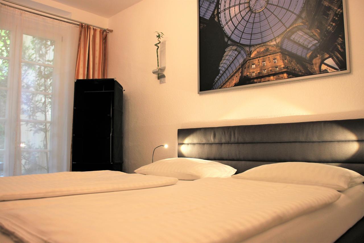Altstadthotel Hayk Am Rhein Cologne