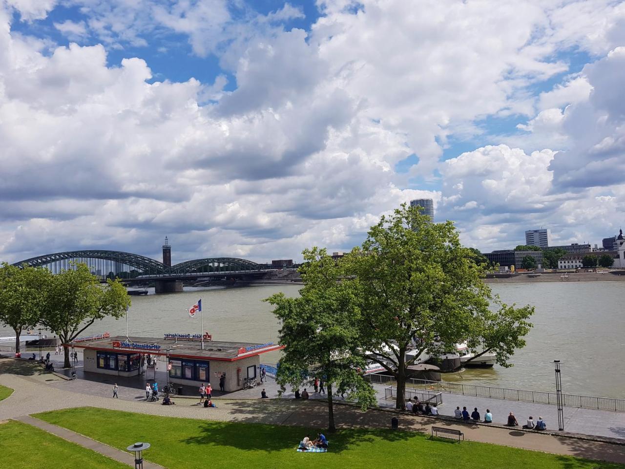 Hotel Altstadthotel Hayk Am Rhein Cologne