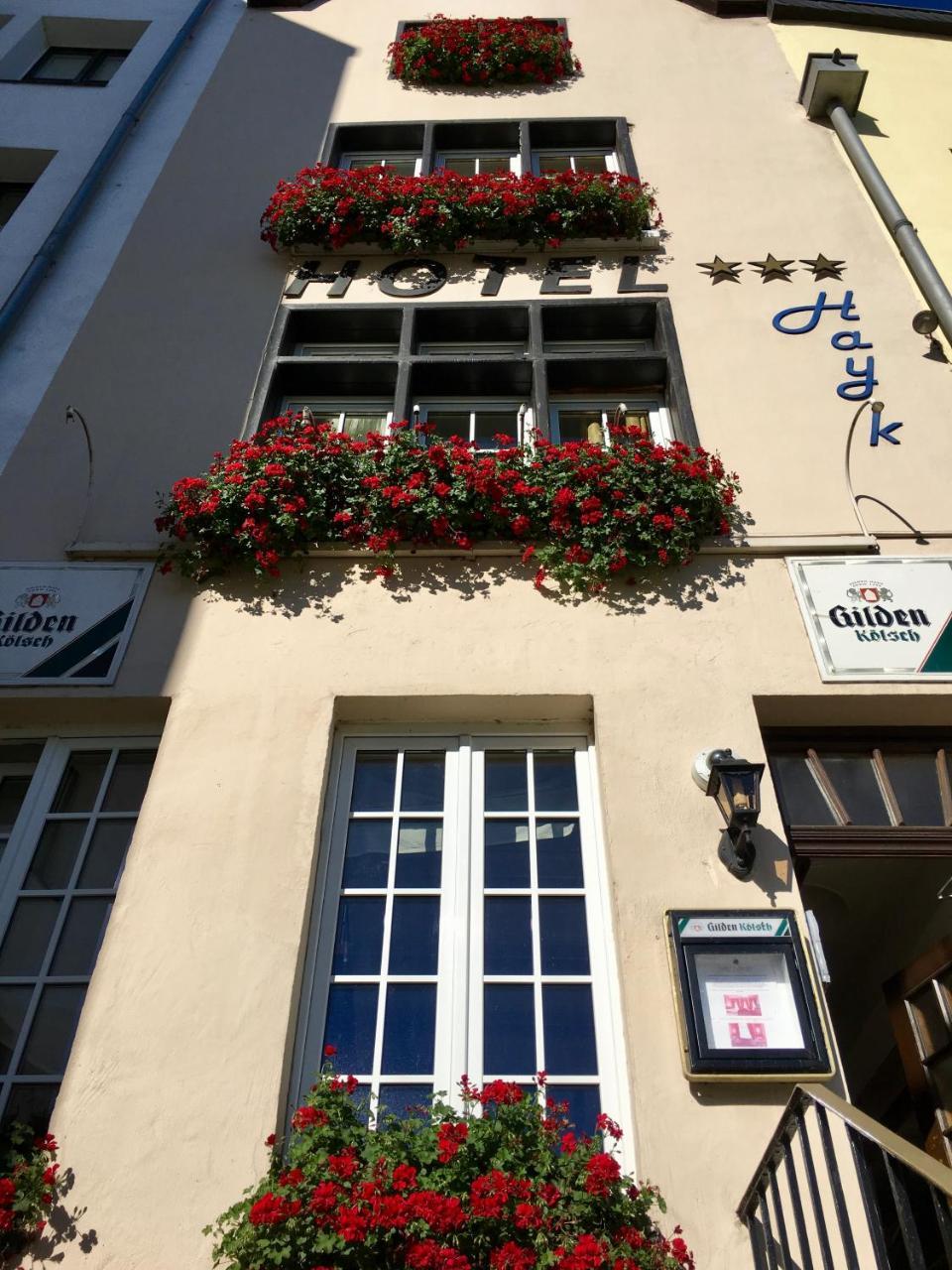 Altstadthotel Hayk Am Rhein Cologne