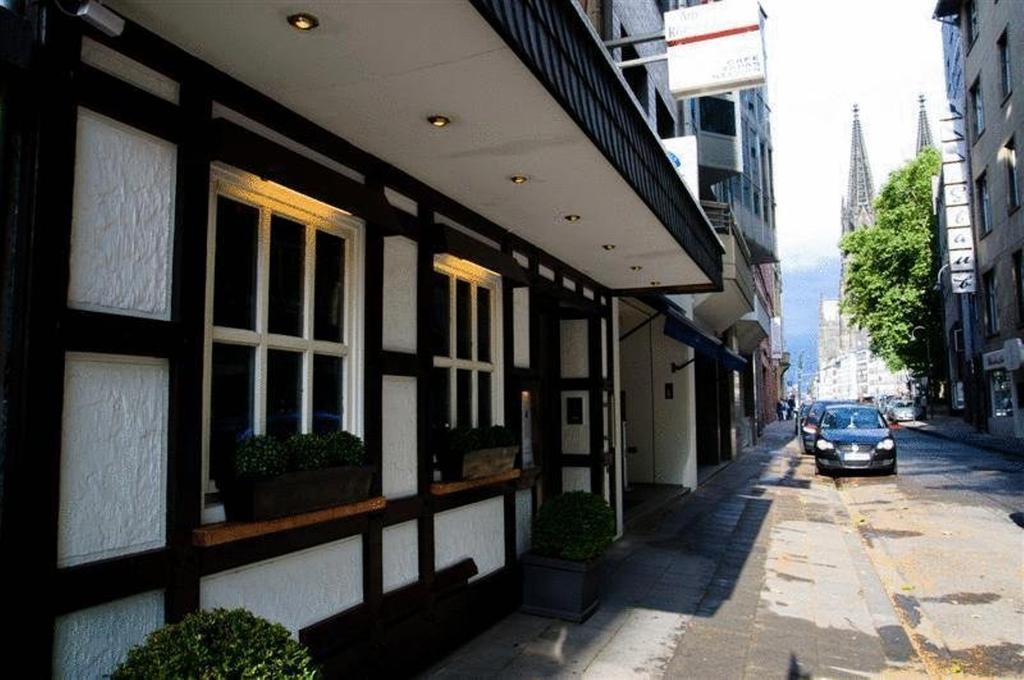 Dom Am Romerbrunnen Hotel 3*