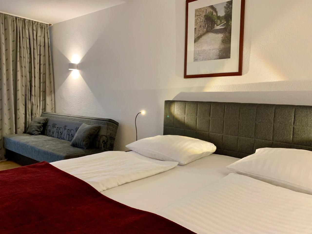 Altstadthotel Hayk Am Rhein Hotel