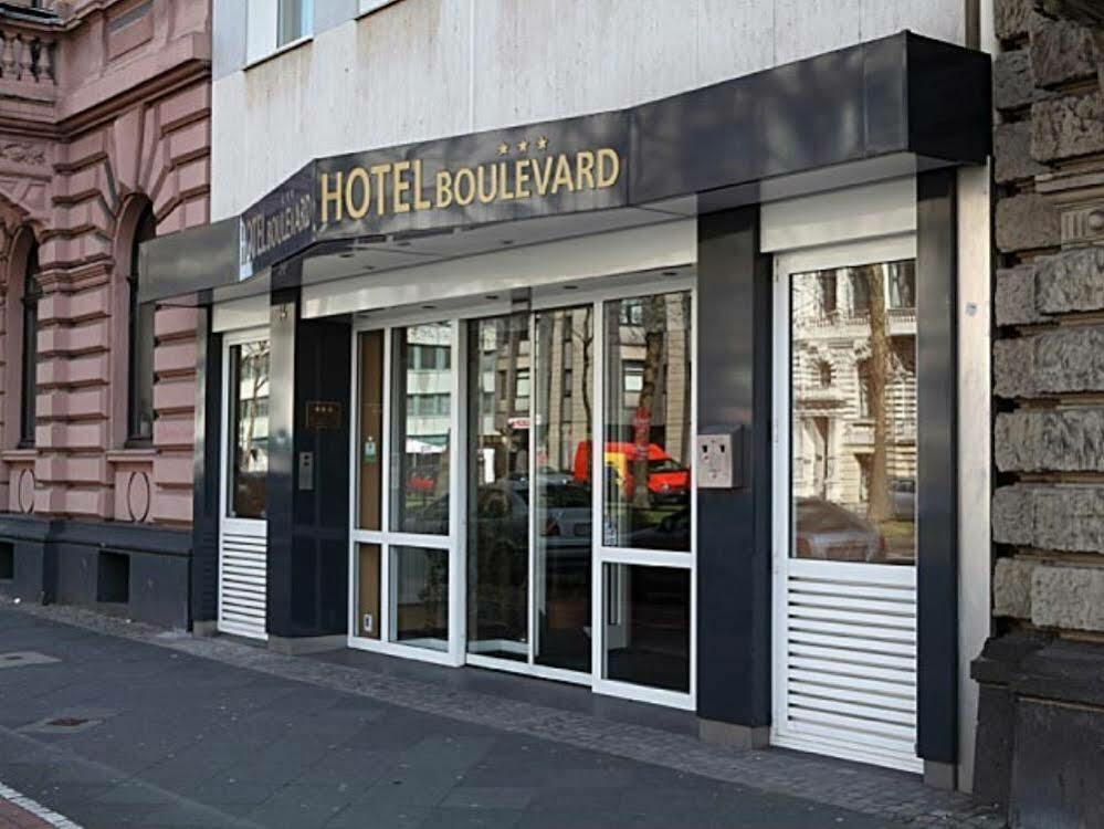 Boulevard 3*