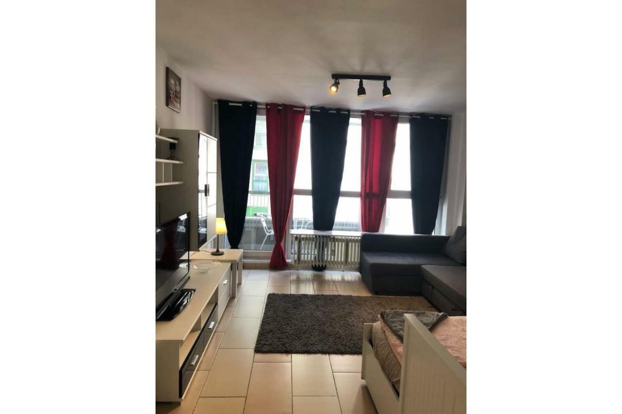 Apartment Friesenwall 2 *