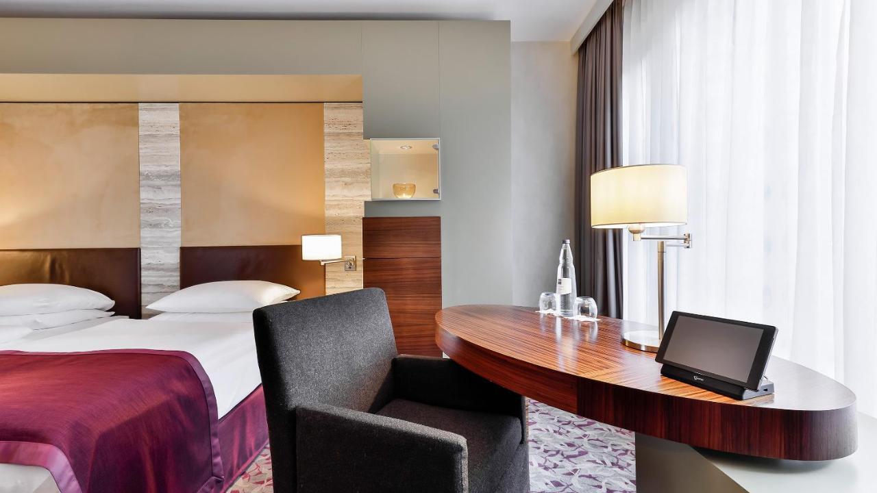 Dorint Am Heumarkt Hotel 4*