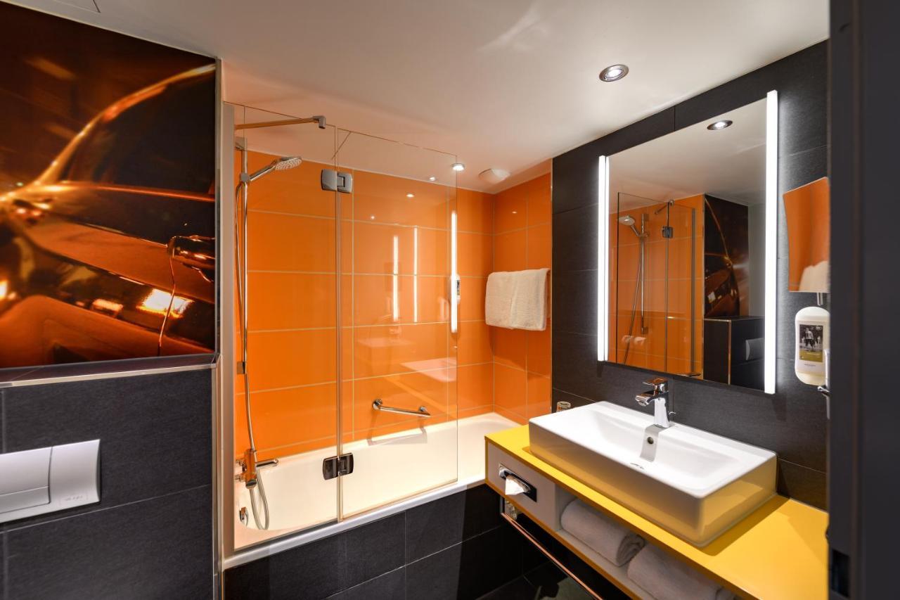 Mercure West