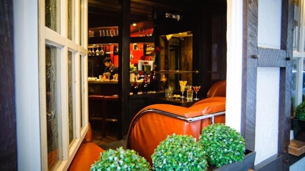 Dom Am Romerbrunnen Hotel 3*