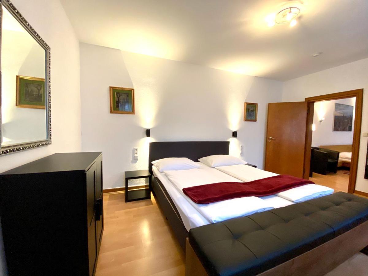Altstadthotel Hayk Am Rhein Cologne